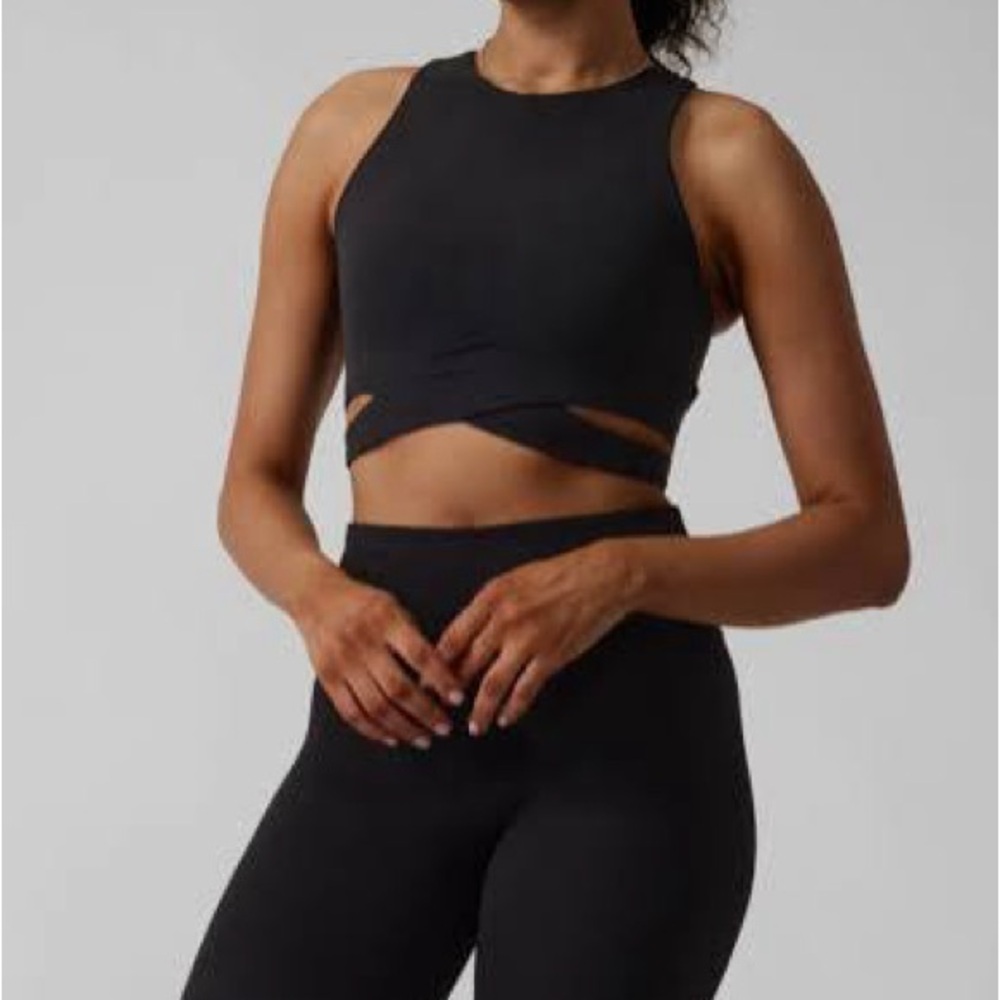 NWT Athleta Conscious Cut Out Crop Sports Bra Top